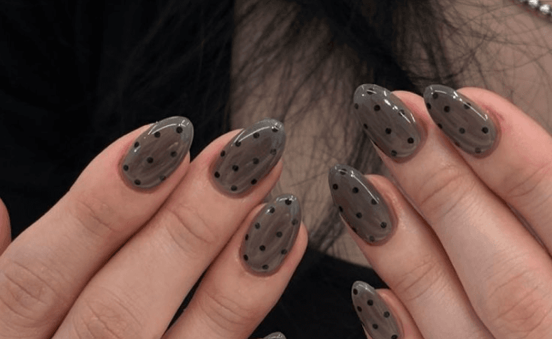 Soft Goth Nails in 5 Shades